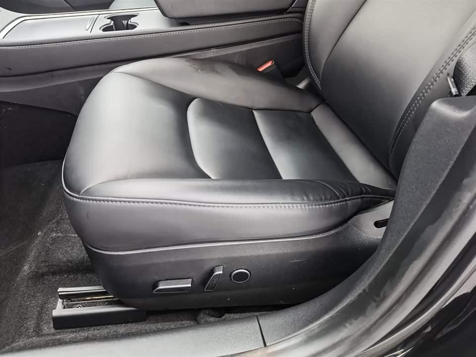 Tesla Model 3 Tesla Model 3