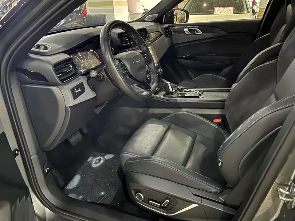 Lynk & Co 02 Hatchback