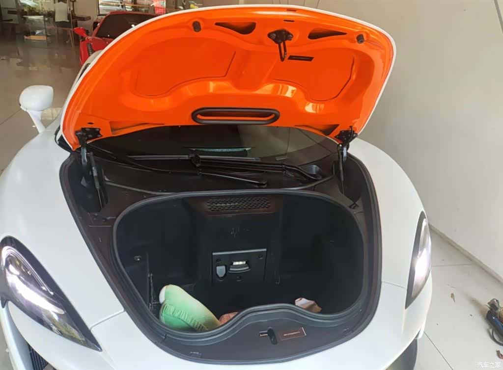 McLaren 540C, 2018 12