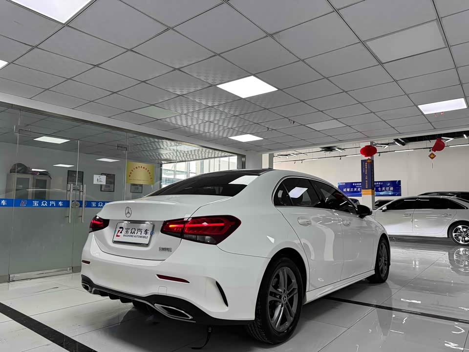 Mercedes-Benz Class A Mercedes-Benz Class A
