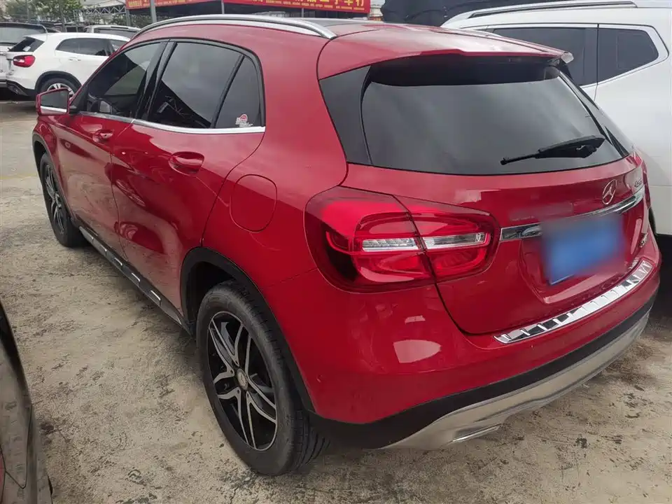 Mercedes-Benz GLA