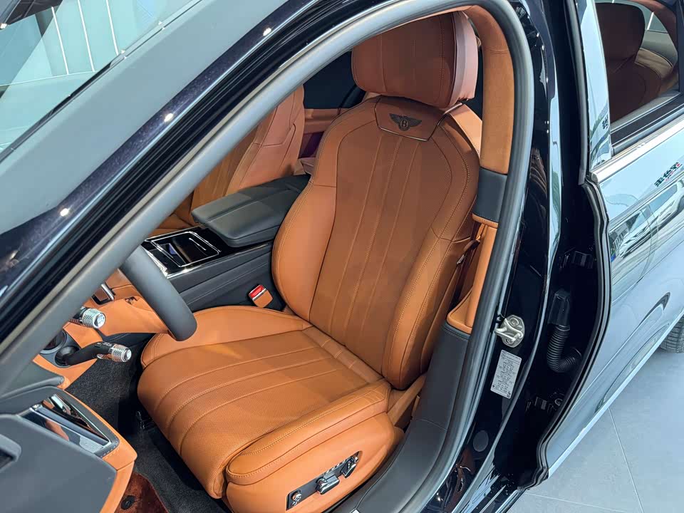 Bentley Flying