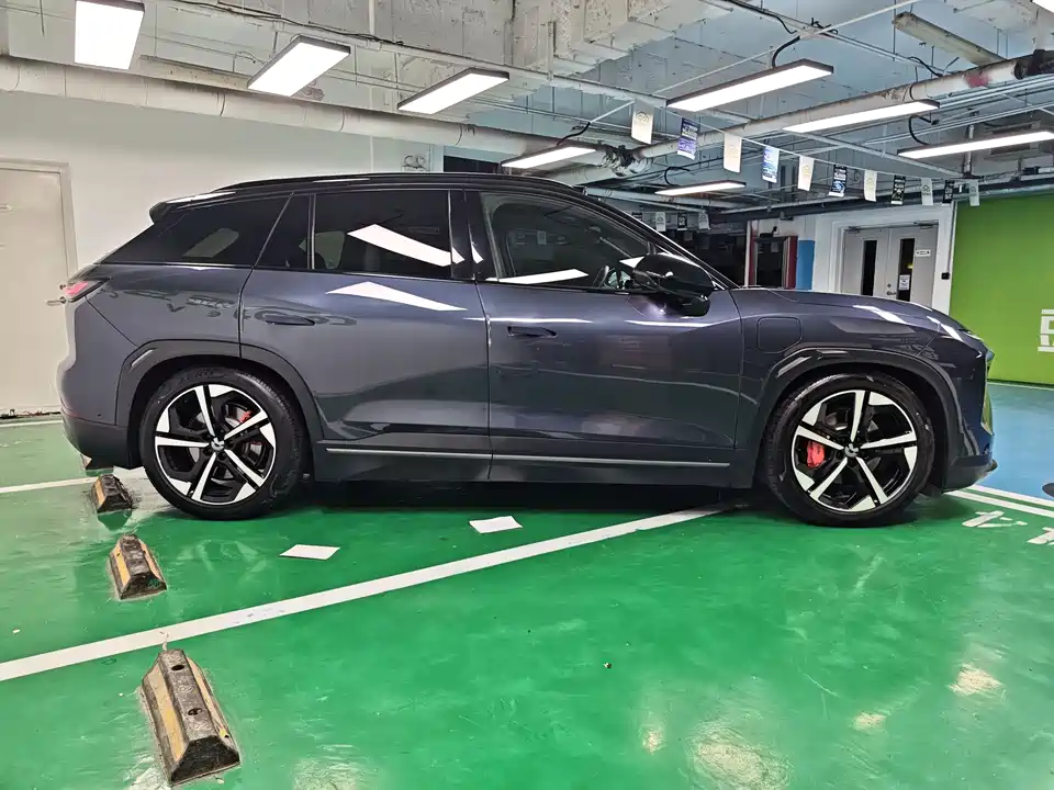 NIO ES7
