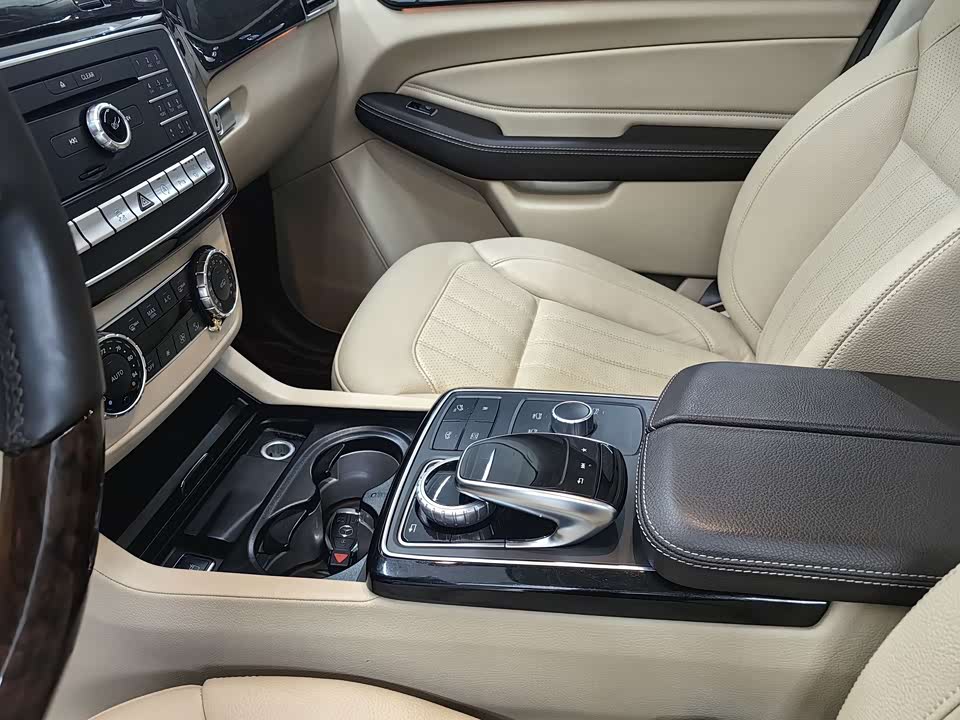 Mercedes-Benz GLS Mercedes-Benz GLS
