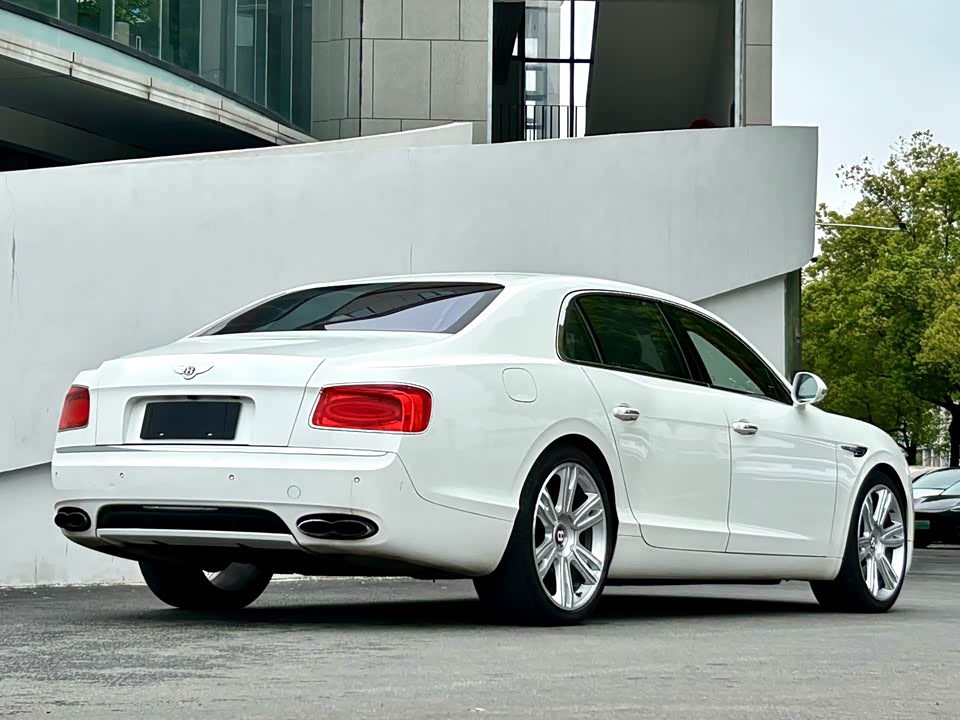 Bentley Flying