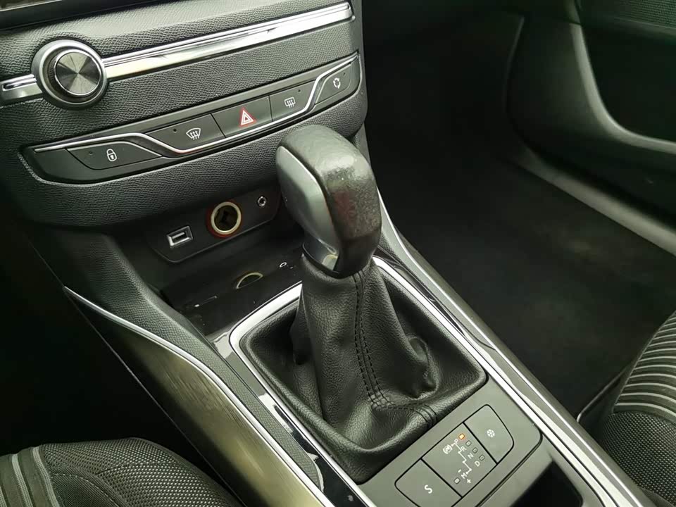 Peugeot 408 Peugeot 408