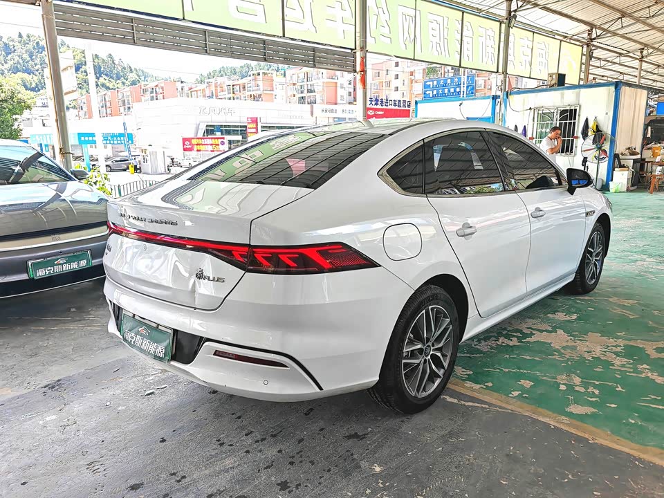 BYD Qin Yuan BYD Qin Yuan
