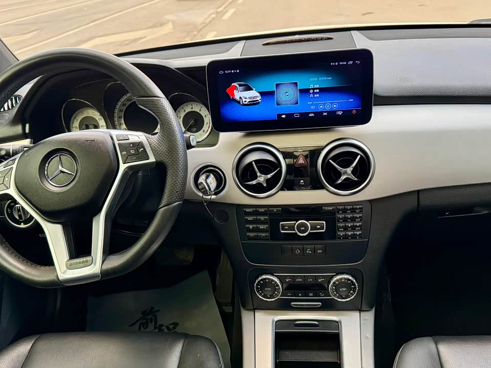 Mercedes-Benz GLK class