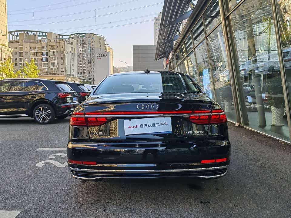 Audi A8