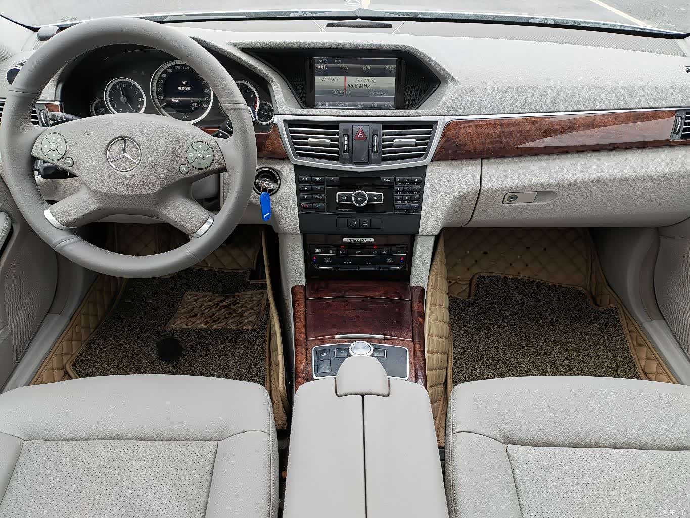 Mercedes-Benz E-Class, 2013 13