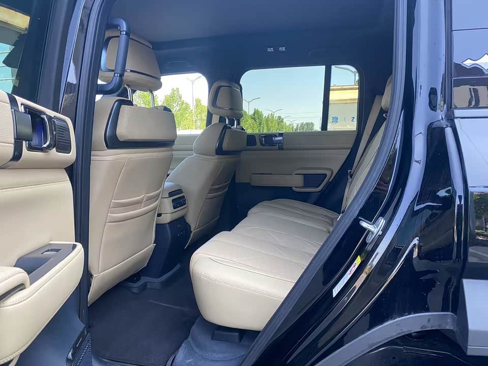 BYD Leopard 5 BYD Leopard 5