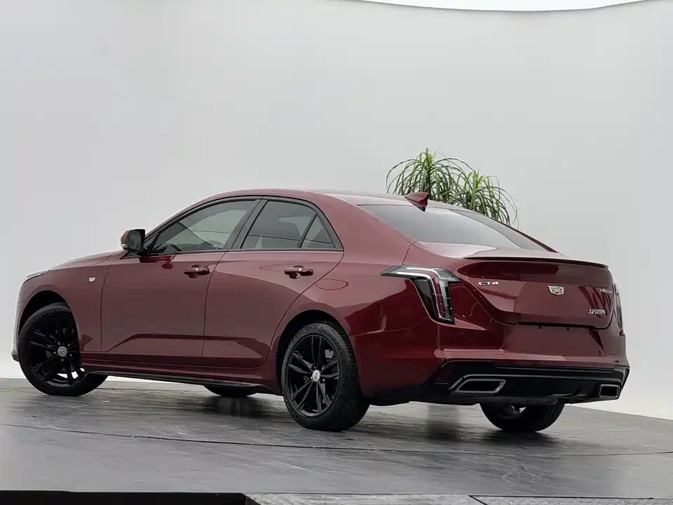 Cadillac CT4