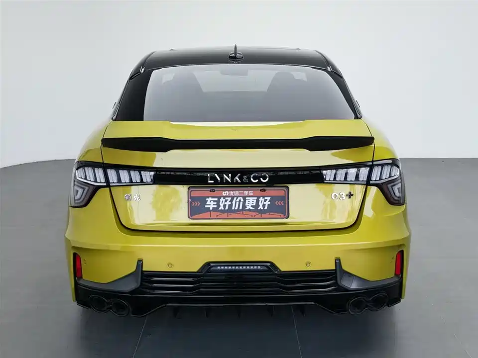 Lynk & Co 03