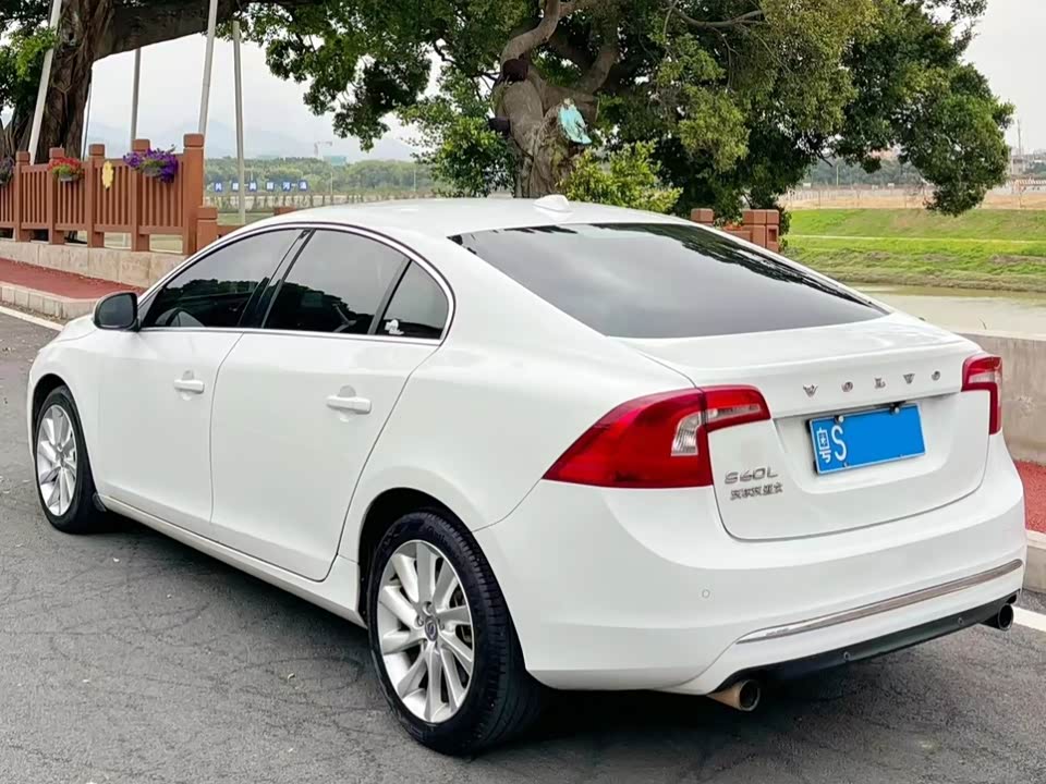 Volvo S60 Volvo S60
