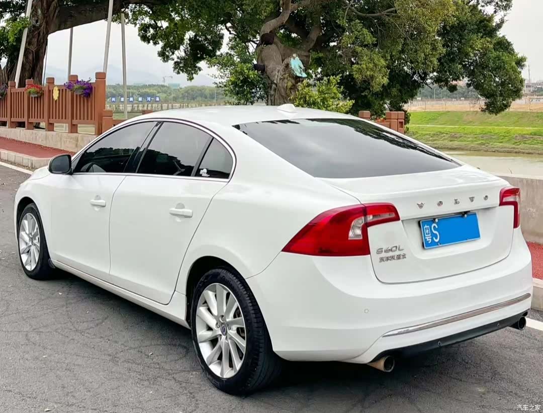 Volvo S60, 2014 6