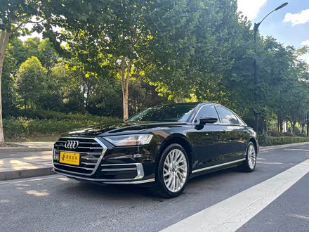 奥迪a8 2021款 a8l 50 tfsi quattro 豪华型