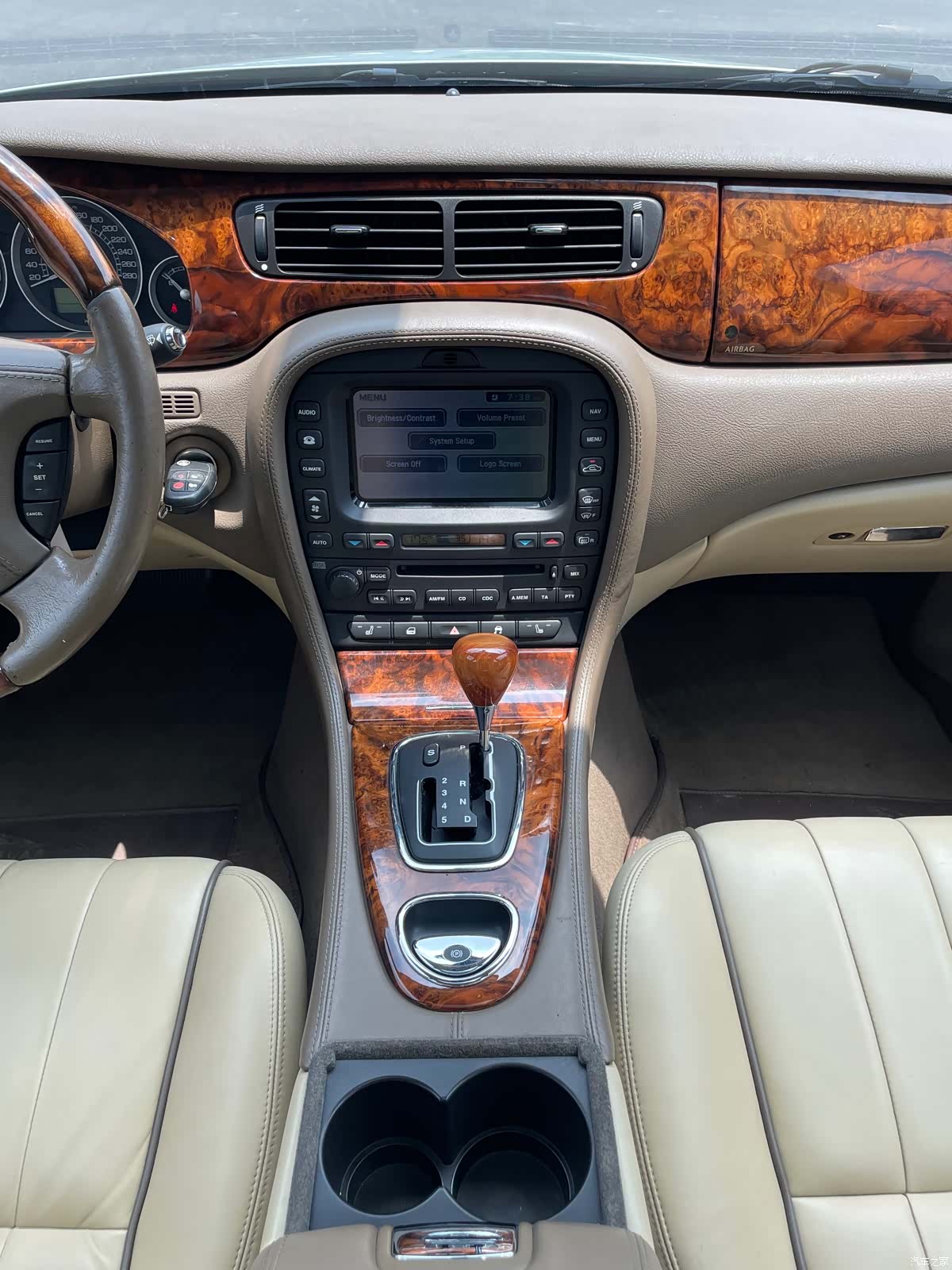 Jaguar S-TYPE, 2006 15