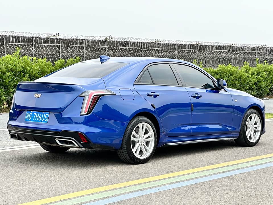 Cadillac CT4