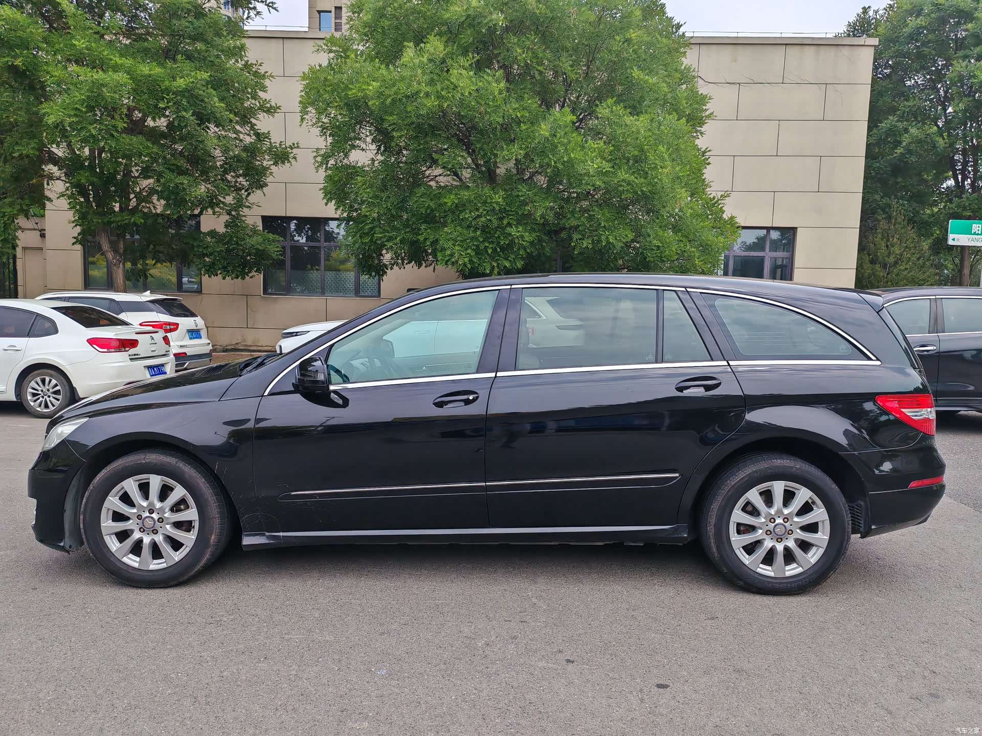 Mercedes-Benz R-Class, 2012 7