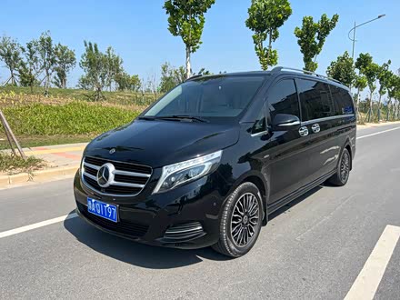 奔驰v级 2018款 v 260 l 尊贵加长版 国vi