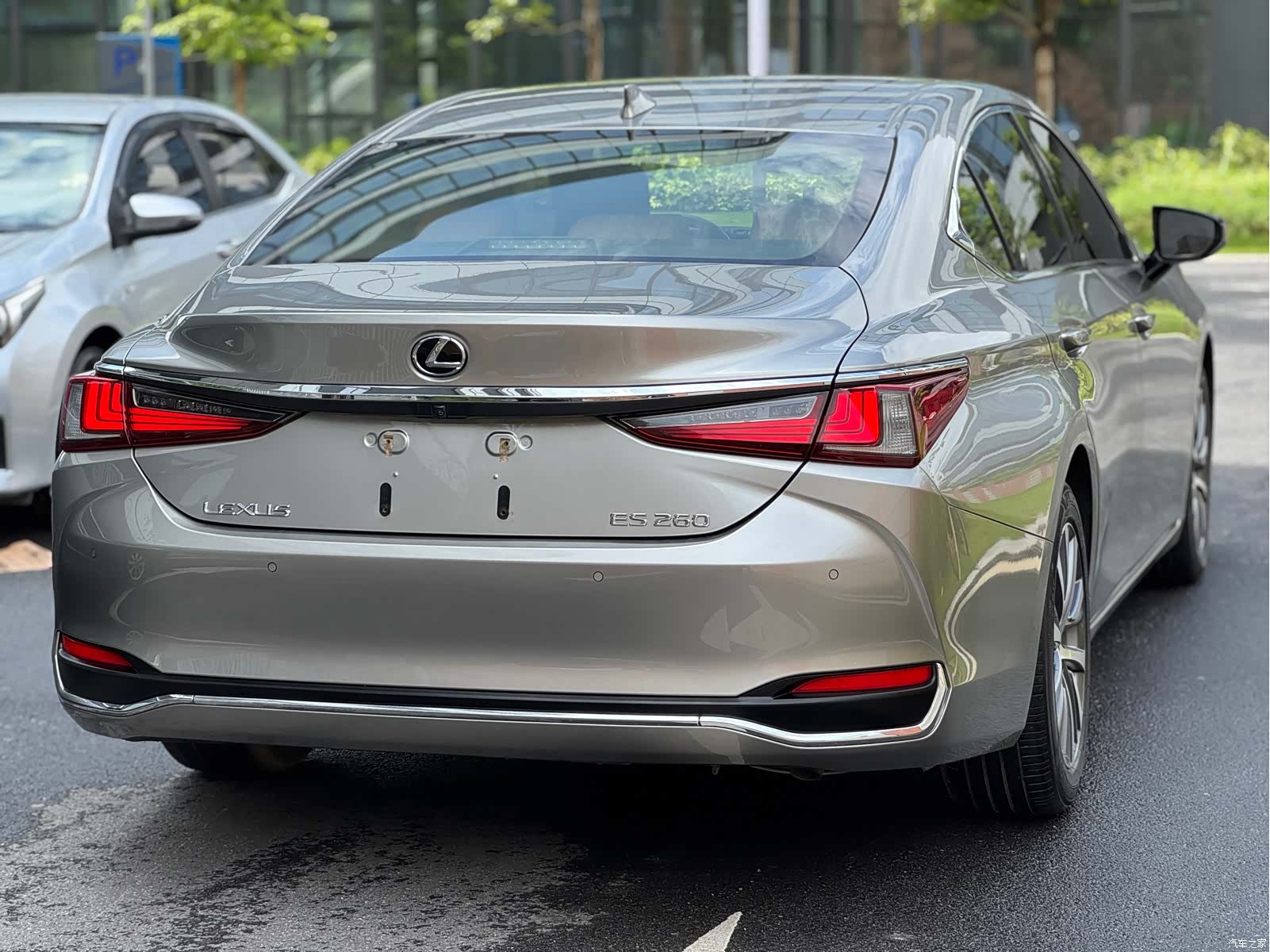 Lexus ES, 2020 9