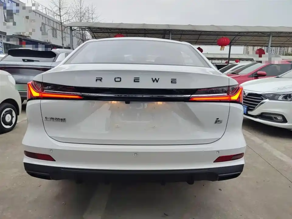 Roewe i5