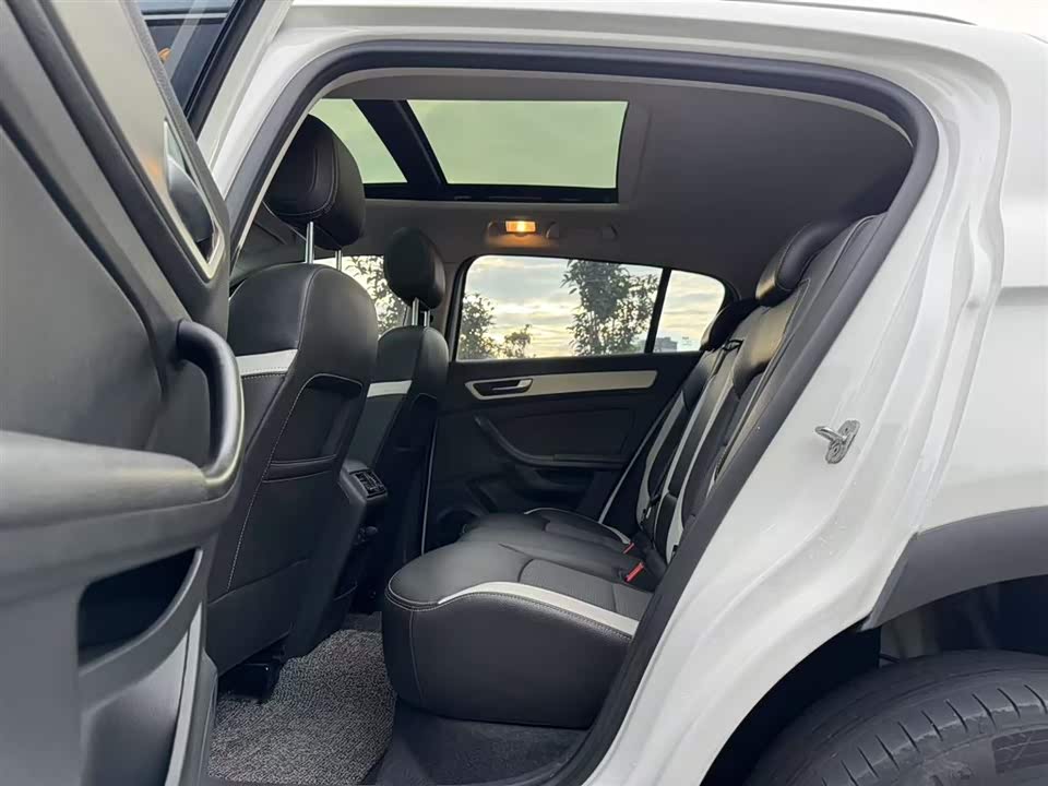 Qoros 5 Qoros 5