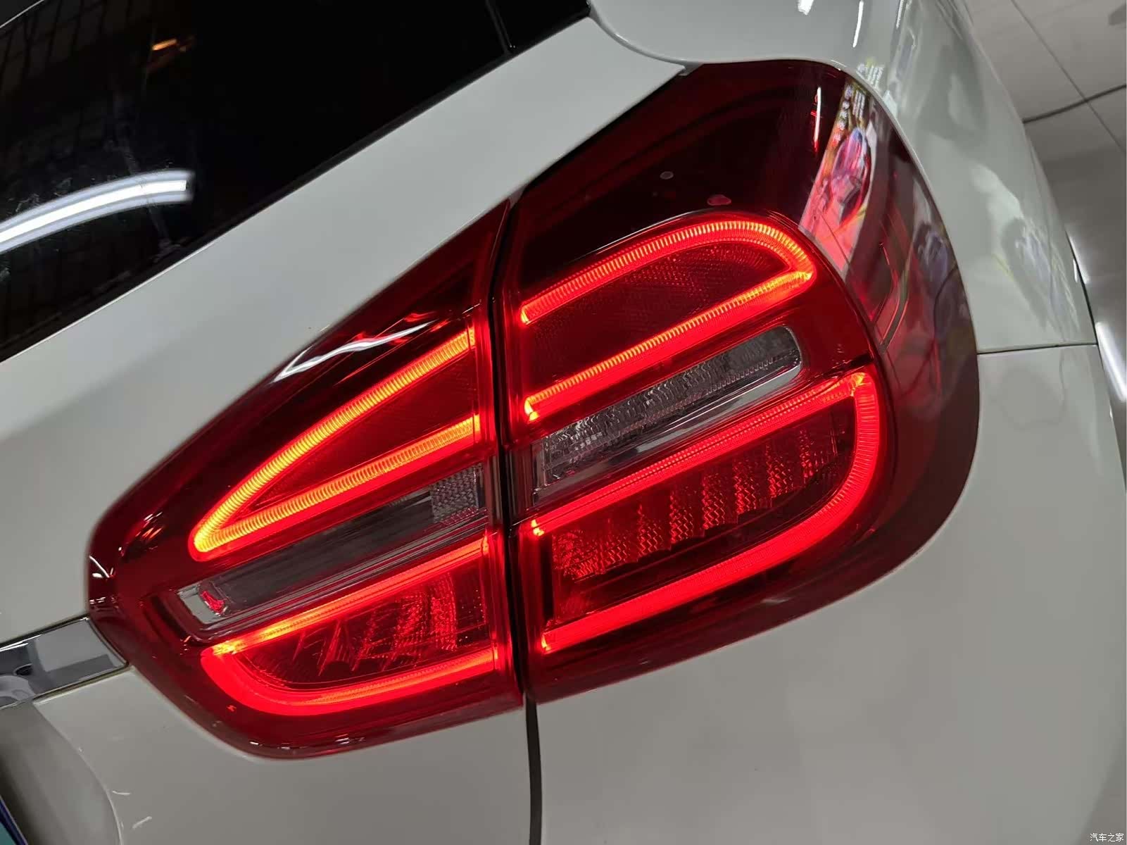 Mercedes-Benz GLA, 2015 13