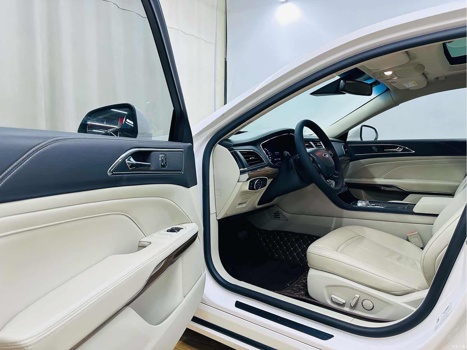 Ford Taurus, 2016 22