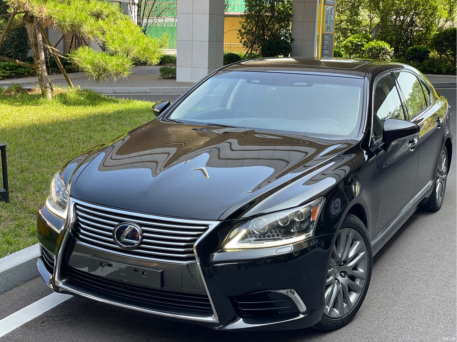 Lexus LS, 2014 6