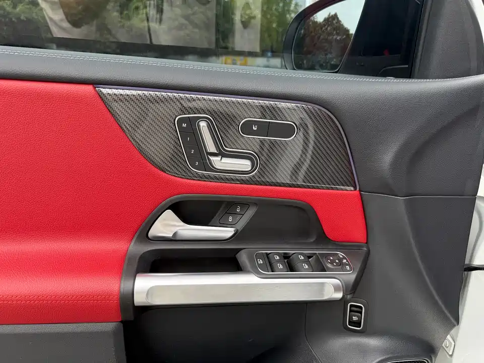 Mercedes-Benz GLB AMG