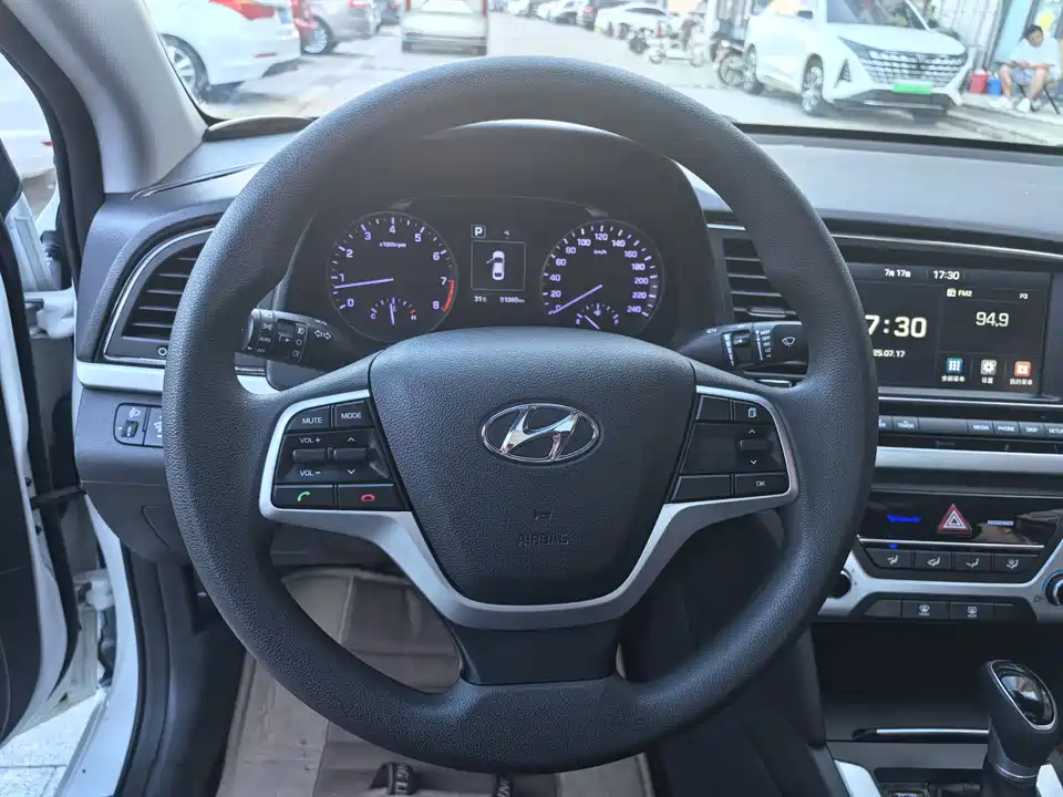 Hyundai Lead