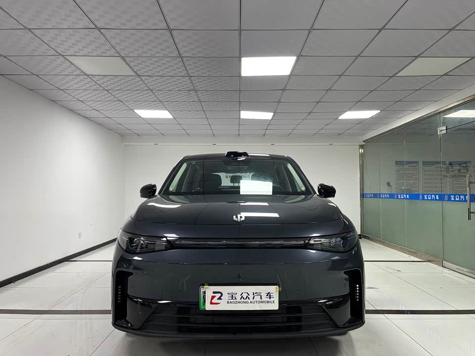 Leapmotor C10