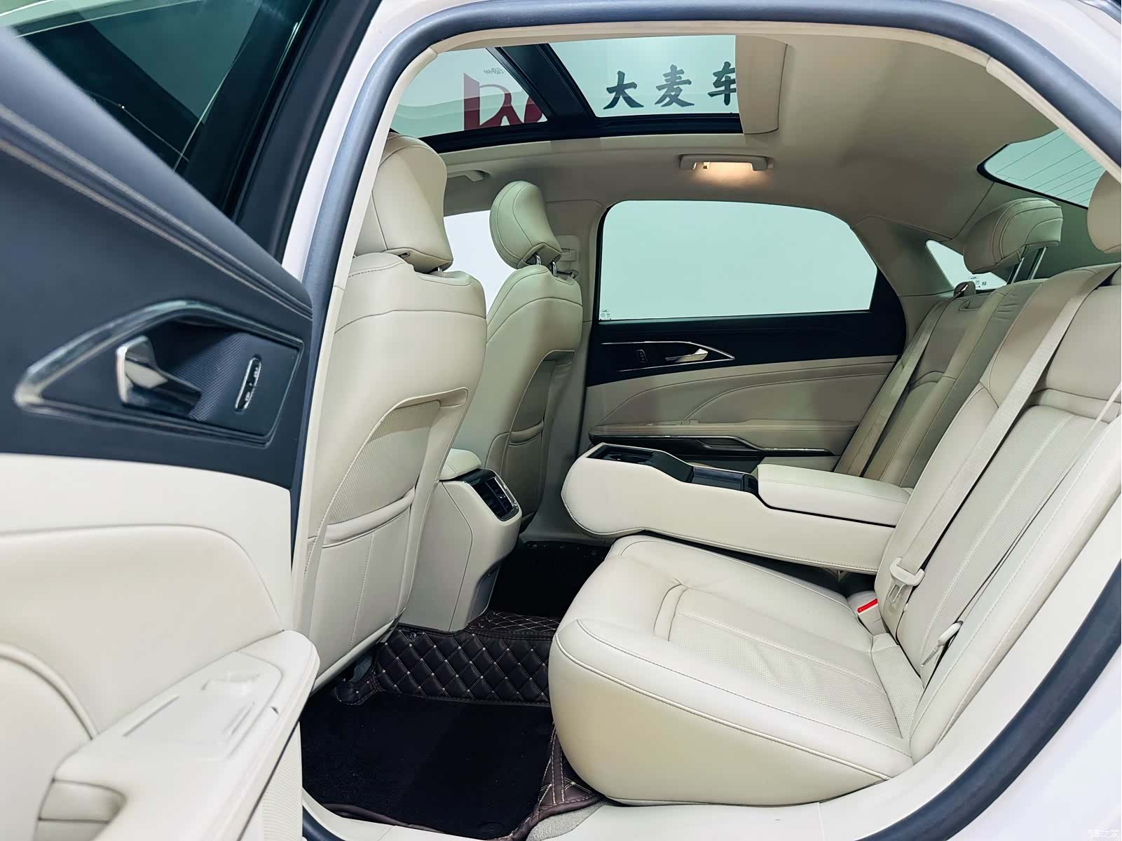 Ford Taurus, 2016 15