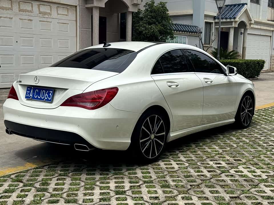 Mercedes-Benz CLA