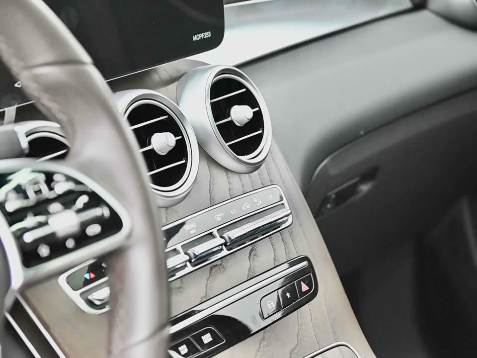 Mercedes-Benz GLC Mercedes-Benz GLC