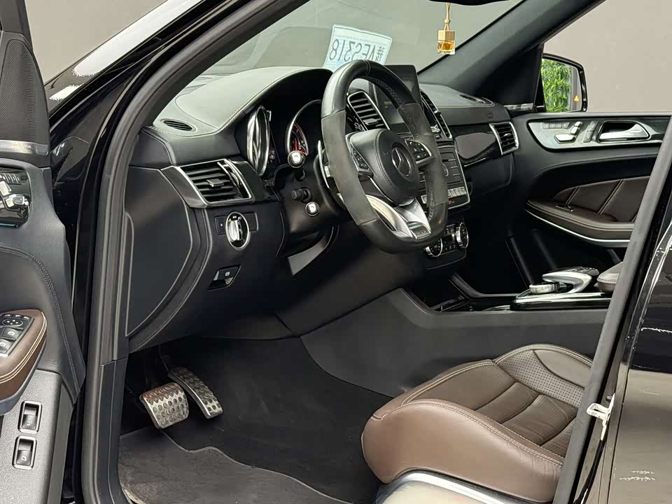 Mercedes-Benz GLS AMG Mercedes-Benz GLS AMG