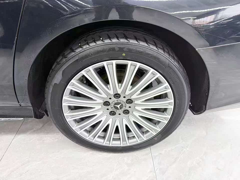 Mercedes-Benz E-class Mercedes-Benz E-class