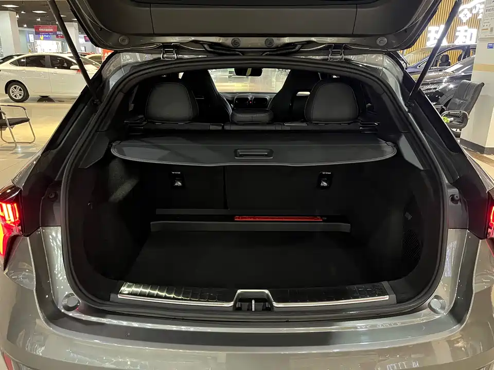 Lynk & Co 02 Hatchback