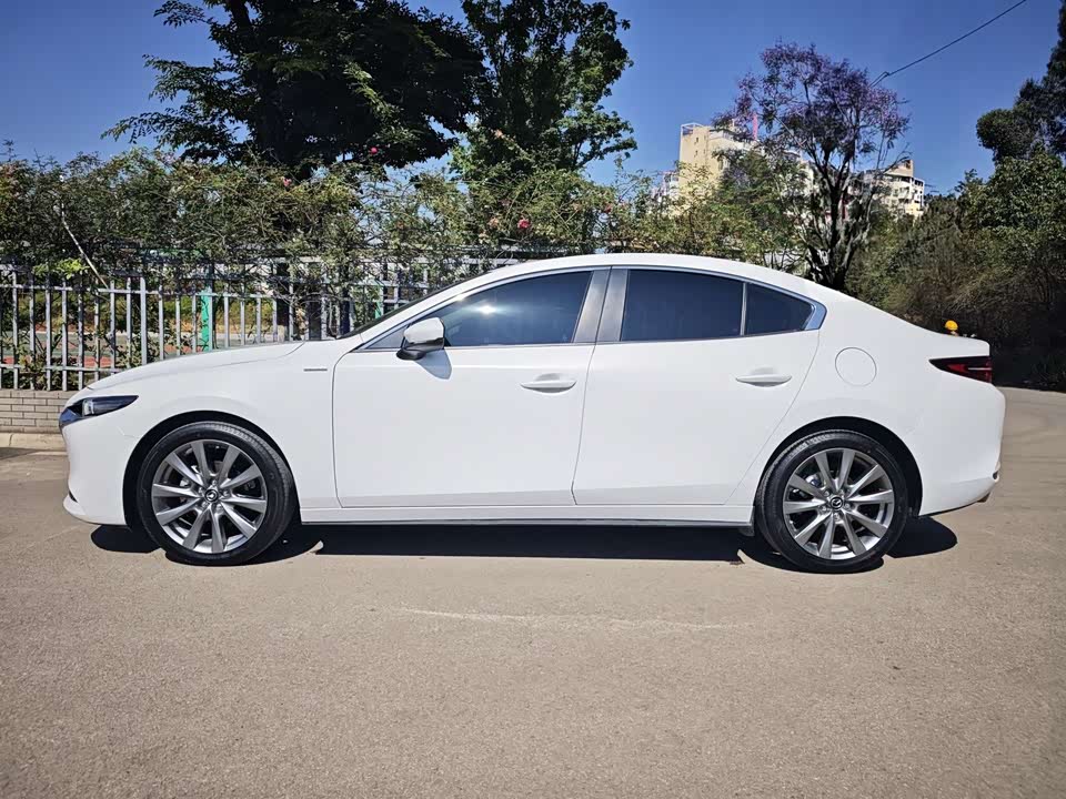 Mazda 3 Angkesaila