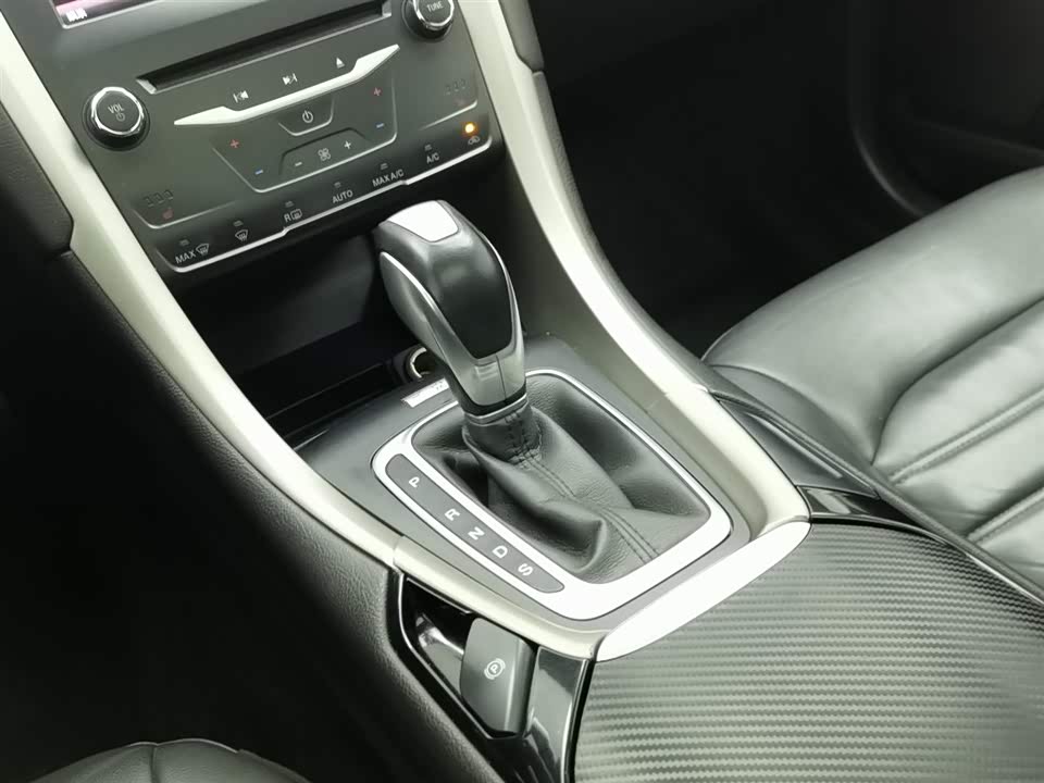 Ford Mondeo Ford Mondeo