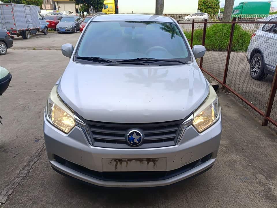 Venucia D50