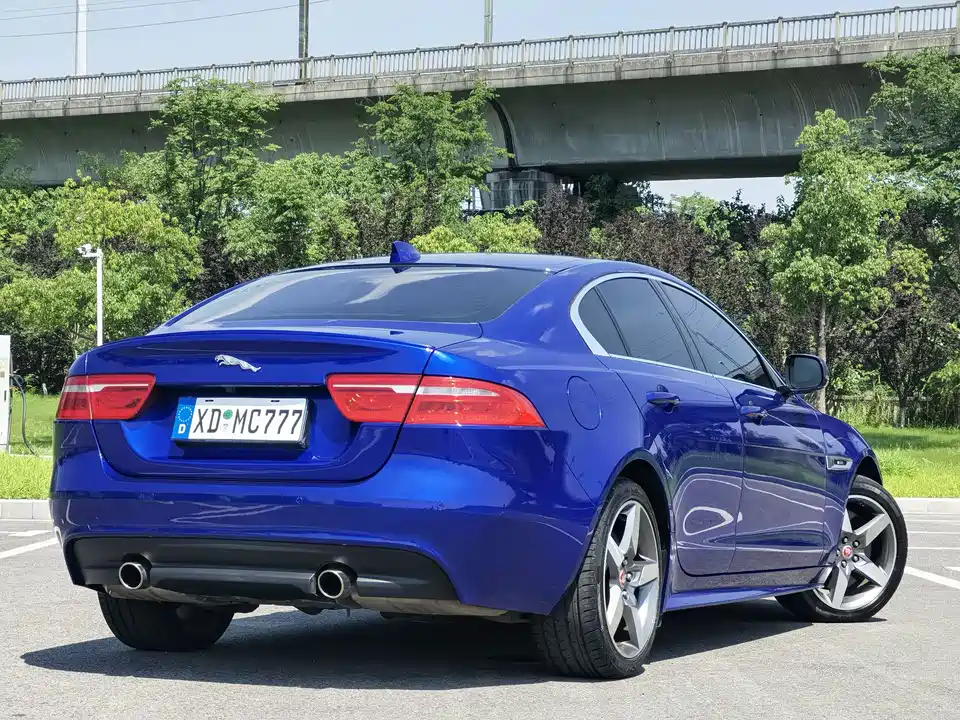 Jaguar XE