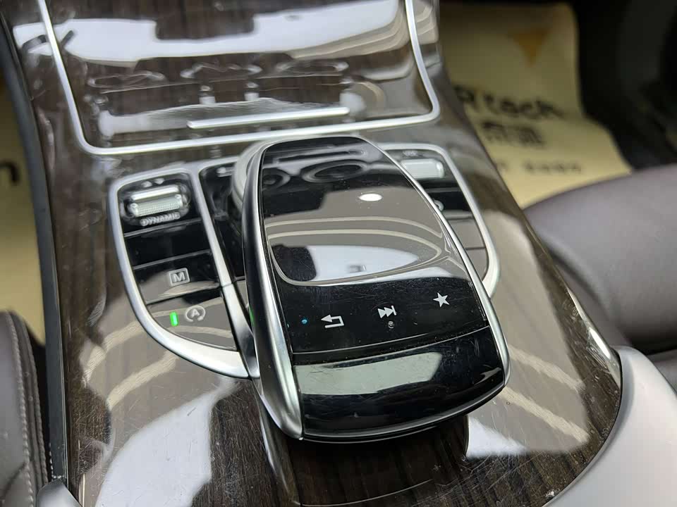 Mercedes-Benz GLC Mercedes-Benz GLC