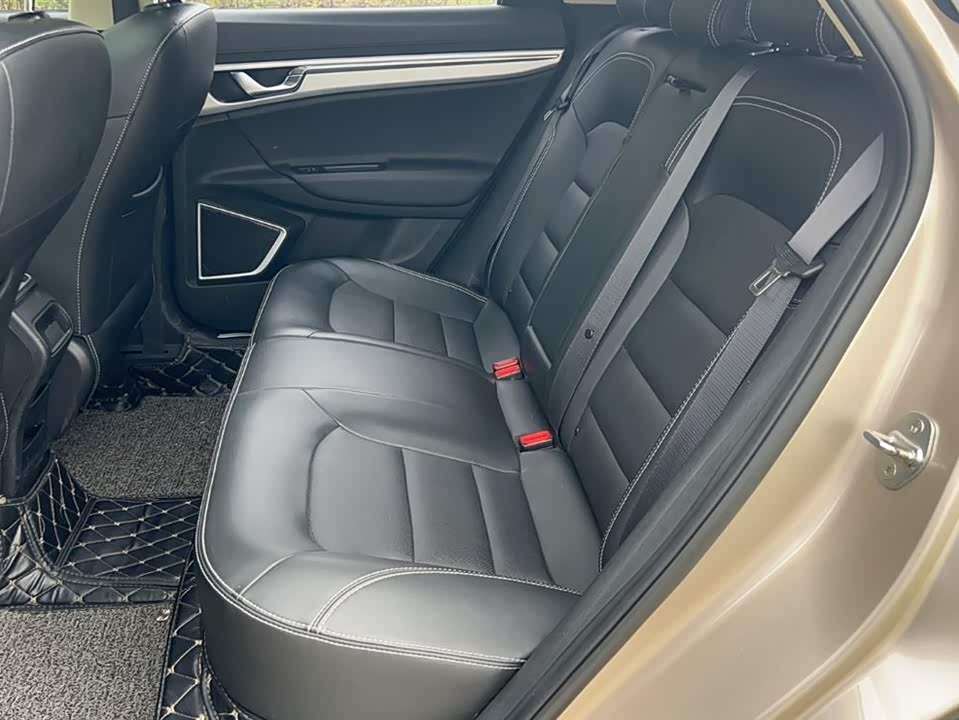 Geely Emgrand GS