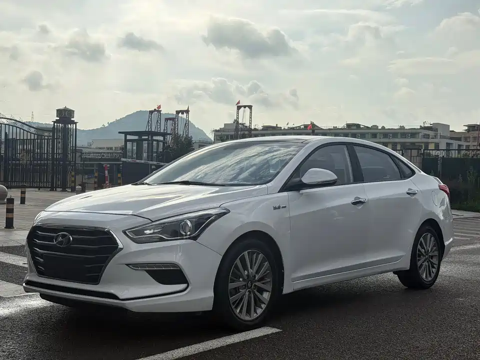 Hyundai Name picture