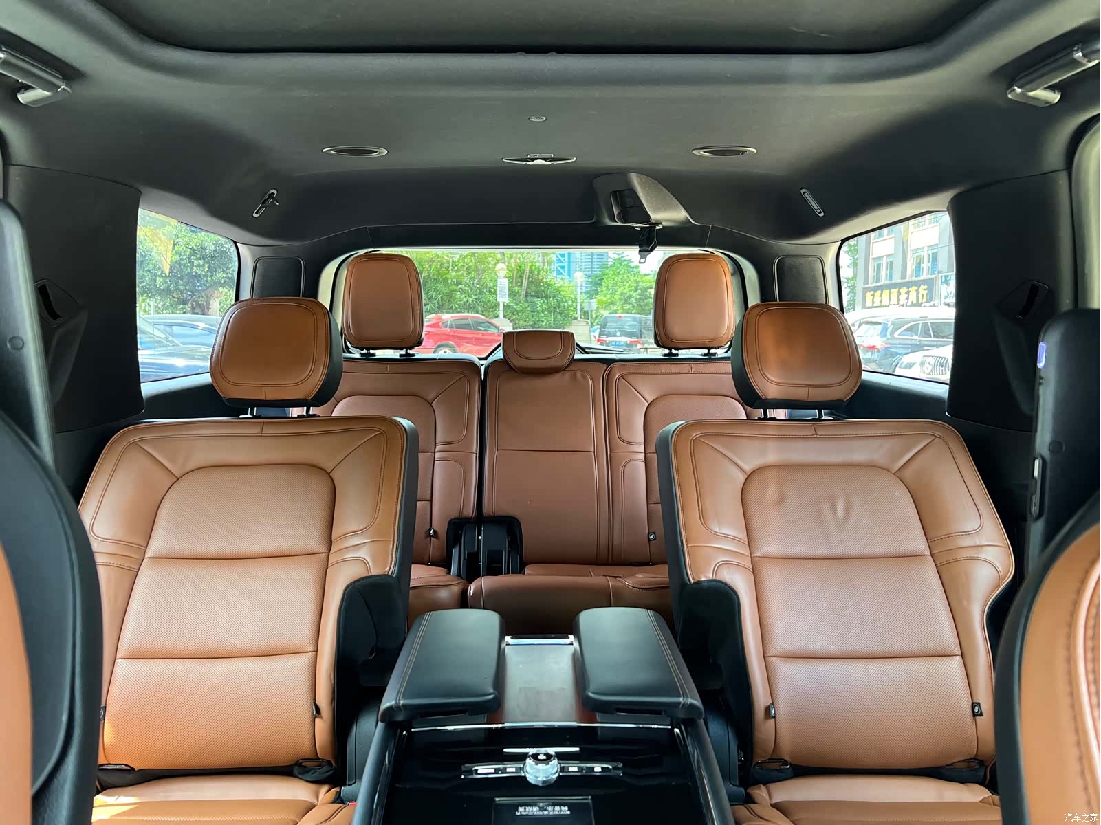 Lincoln Navigator, 2019 13