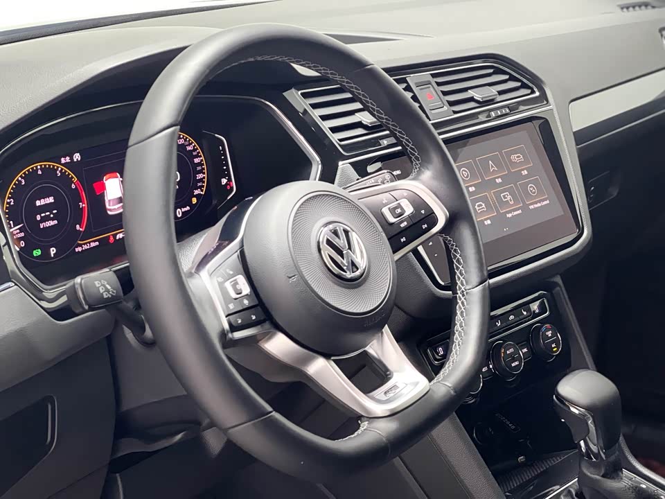 Volkswagen Tiguan L