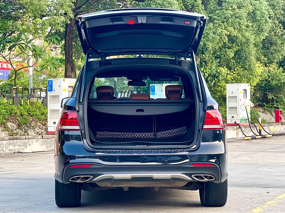 Mercedes-Benz GLE Mercedes-Benz GLE