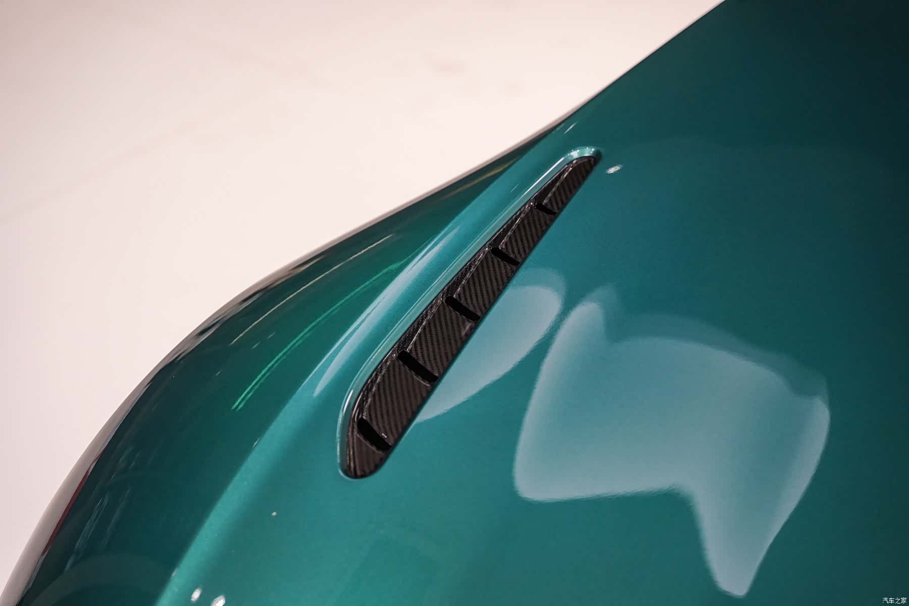 Aston Martin Vantage, 2022 6